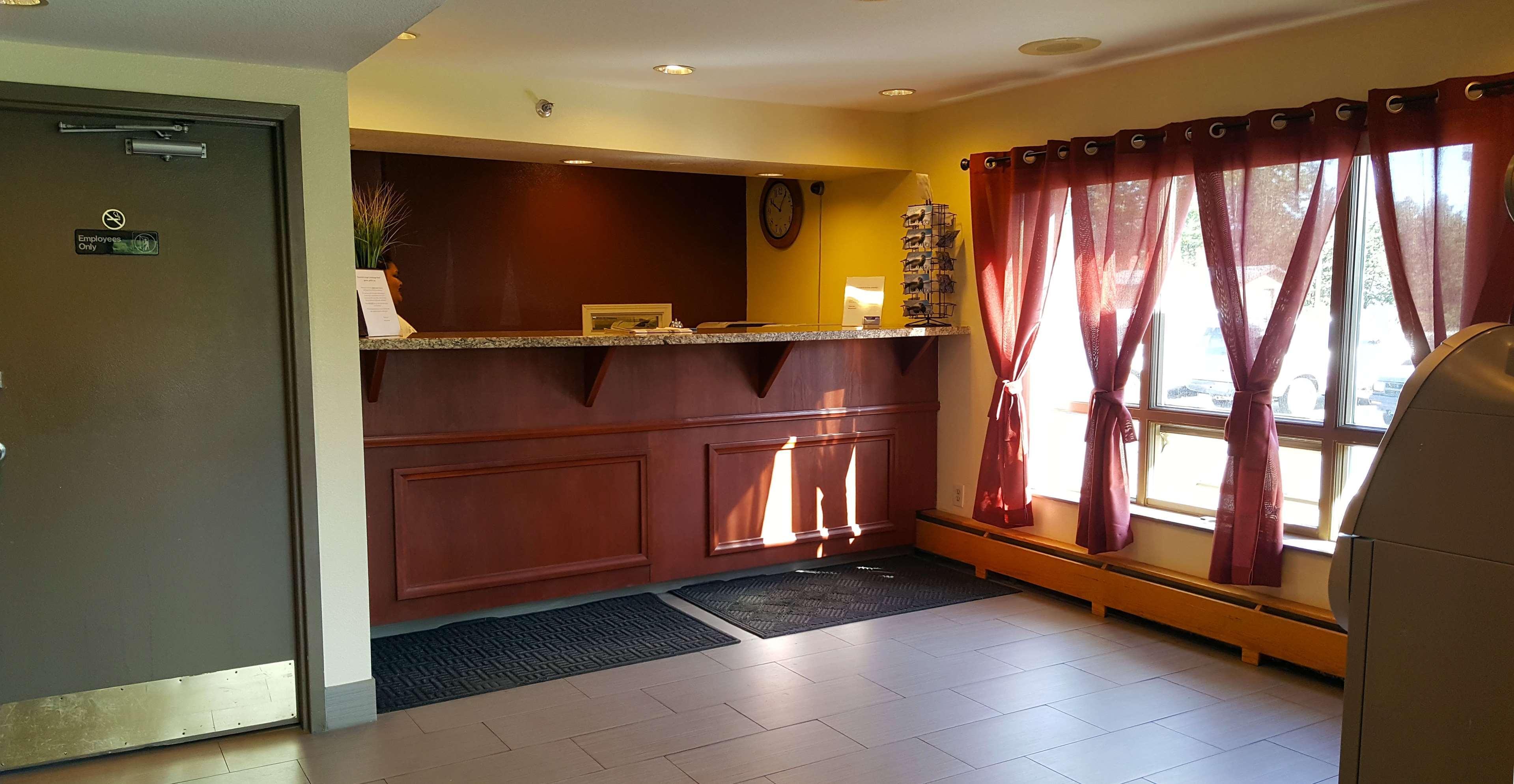 Americas Best Value Inn & Suites Anchorage Airport Exterior photo
