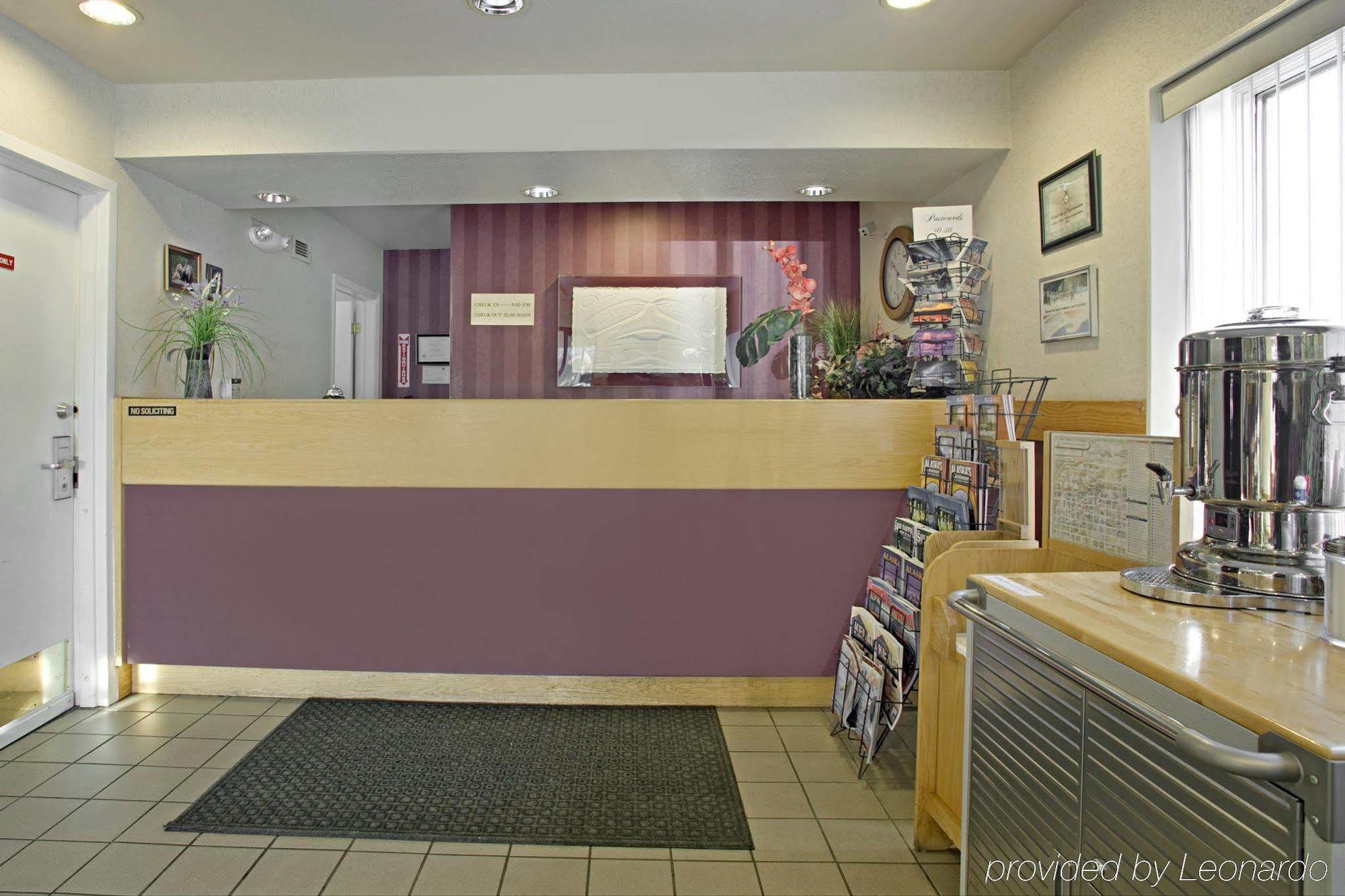 Americas Best Value Inn & Suites Anchorage Airport Interior photo