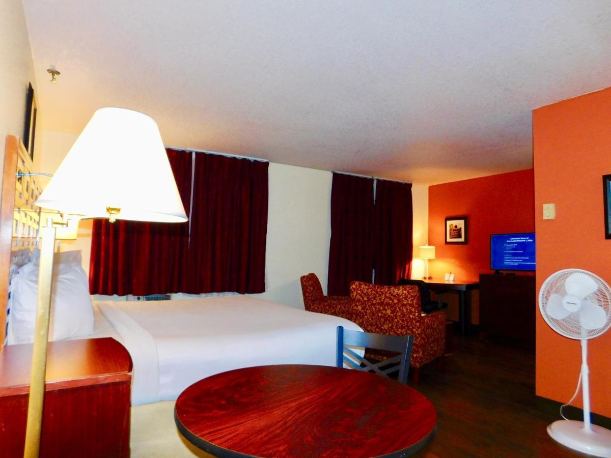Americas Best Value Inn & Suites Anchorage Airport Exterior photo